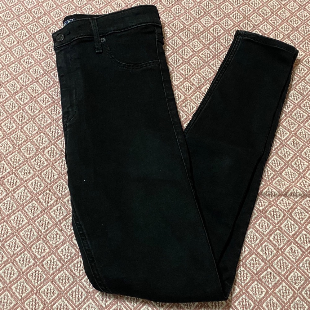 Abercrombie and Fitch skinny jegging